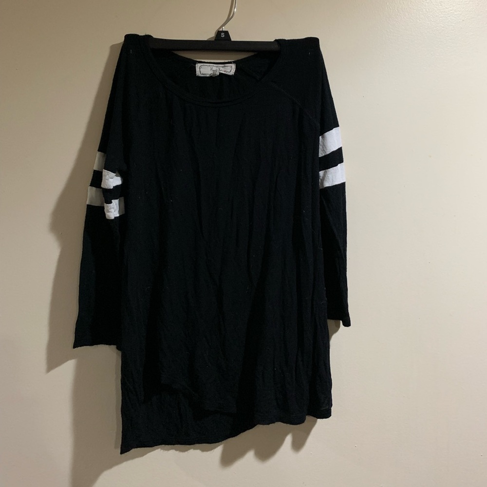 Long sleeve tee